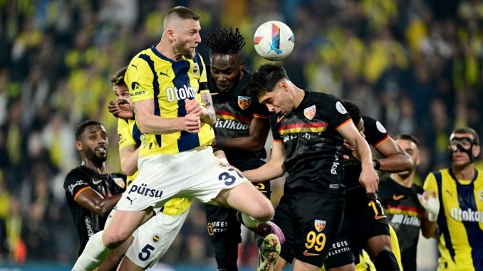 fenerbahce-son-dakikalarda-kaybediyor-7bLPDaVp.jpg