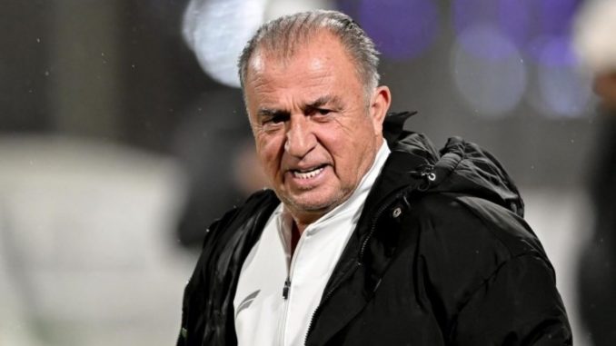 fatih-terim-bodrumdaki-evine-5-yildizli-galatasaray-bayragi-asti-8A58ajF4.jpg