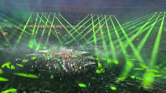 sampiyon-kocaelispor-kupasini-taraftari-onunde-kaldirdi-Lx9AwmMn.jpg