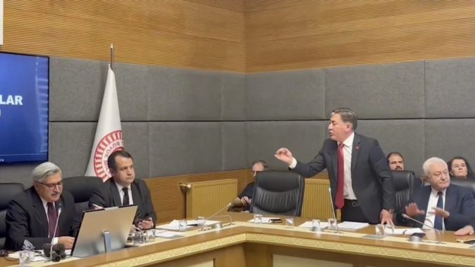 tbmmde-dijital-mecralar-komisyonunda-gerginlik-toplantiya-ara-verildi-kENtEtjB.jpg